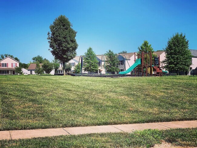 Building Photo - Beautiful Home in an Established Neighborh...