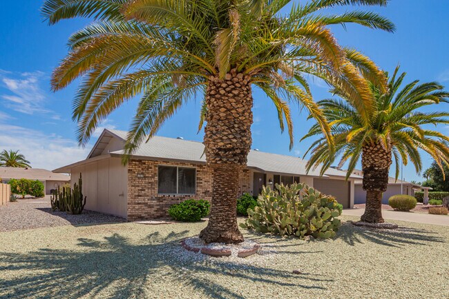 Building Photo - 17615 N Whispering Oaks Dr