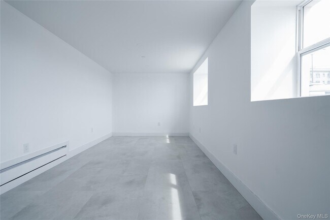 Building Photo - 315 W Broadway