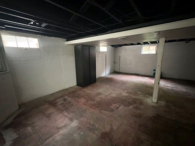 Building Photo - 9066 Pallardy Ln