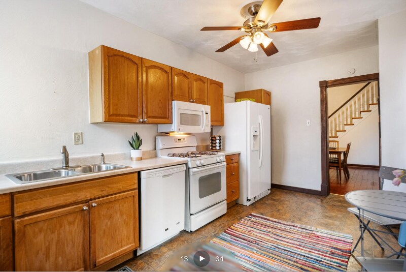 Building Photo - 134 41st St