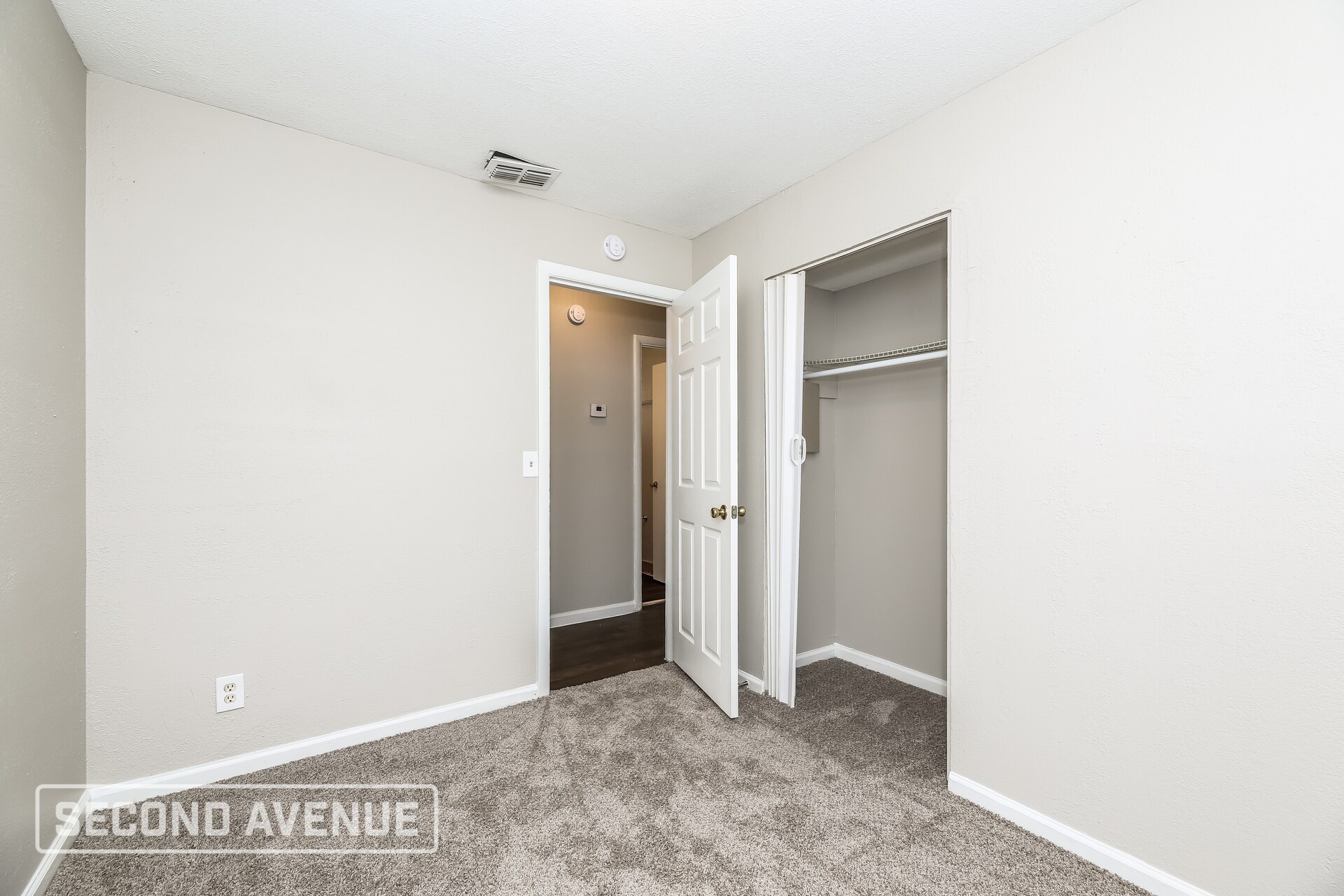 Building Photo - 9402 Devonshire Blvd