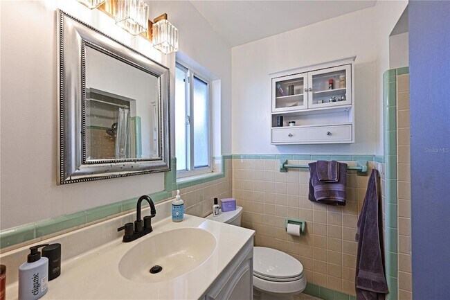 Building Photo - 5812 2nd Ave Dr NW
