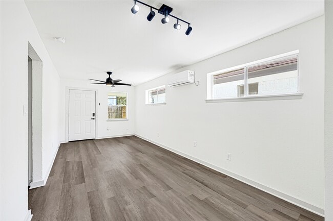 Building Photo - 8701 Bertwood St