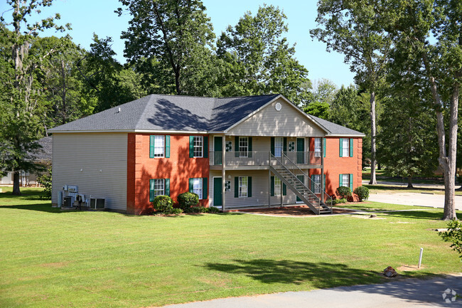 Building Photo - College Park Apartments