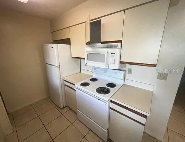 Building Photo - 2719 N Poinciana Blvd