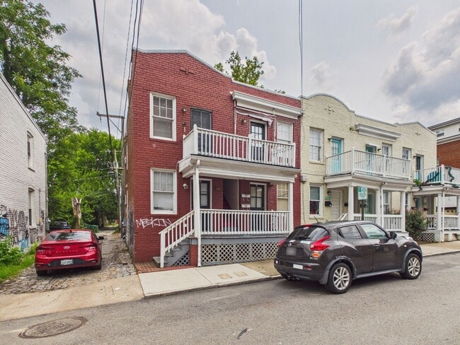 Building Photo - 411 Gilmer St