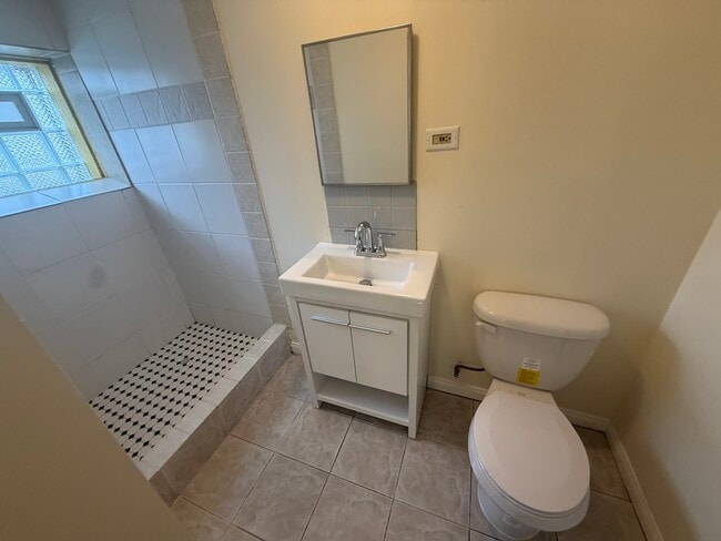 Building Photo - 5218 W Crystal St