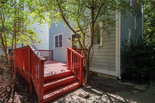 Building Photo - 1440 Hardee St NE