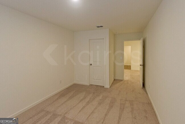 Building Photo - 108 Flat Rock Ml Trl