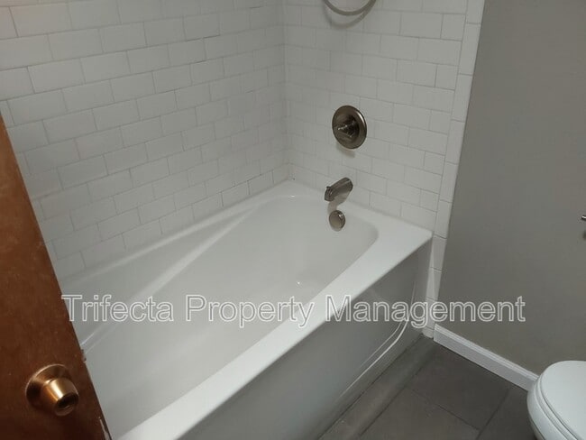 Building Photo - 1309 City Park Ave