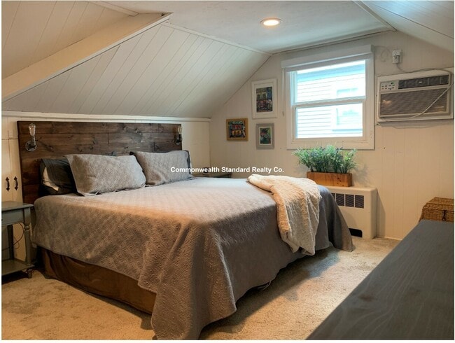 Building Photo - 53 Gale St