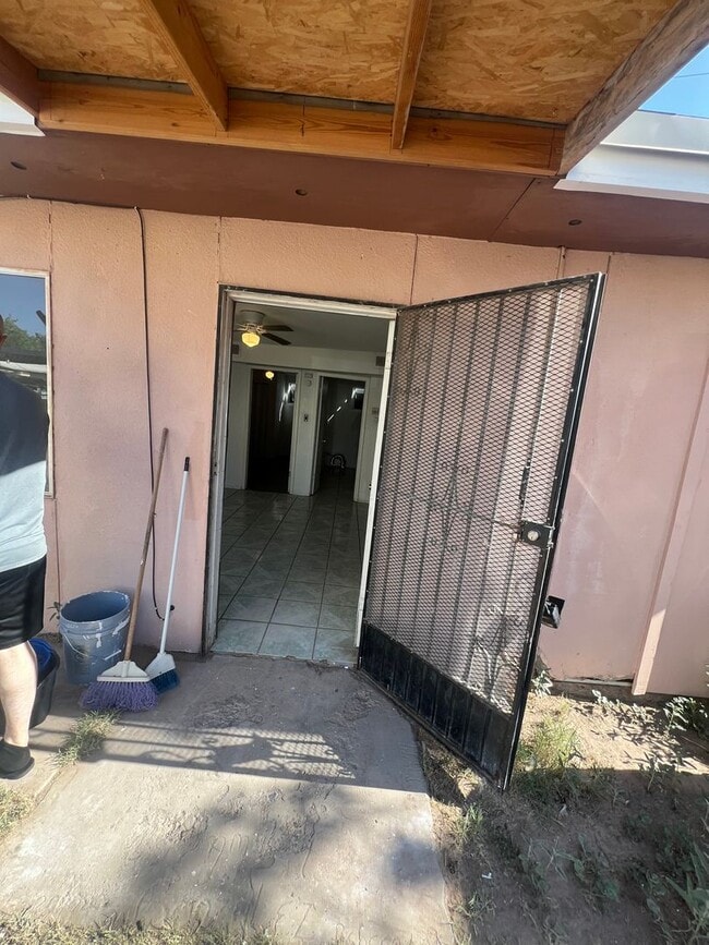 Building Photo - 129 Tassie Way
