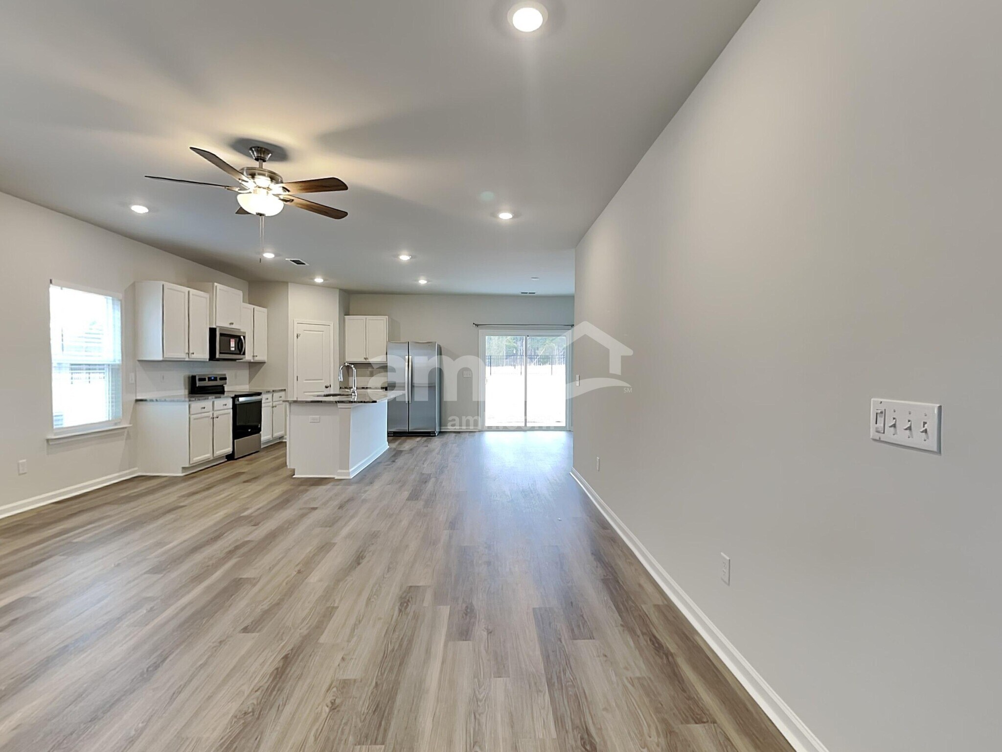 Building Photo - 3240 Emberly Dr