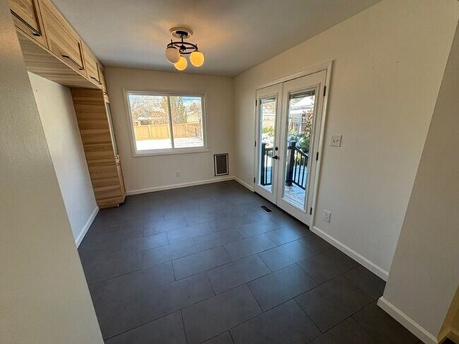 Building Photo - Millcreek Canyon Rim updated 3 bed 2 bath home