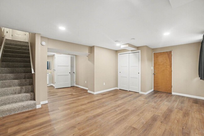 Building Photo - 6767 Military Ave