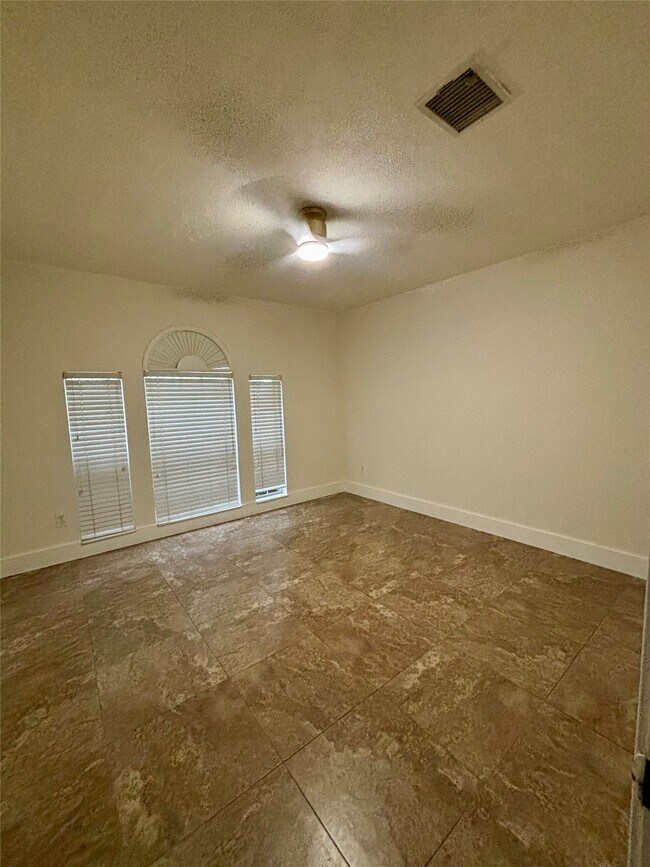 Building Photo - 3405 Kleberg Ct