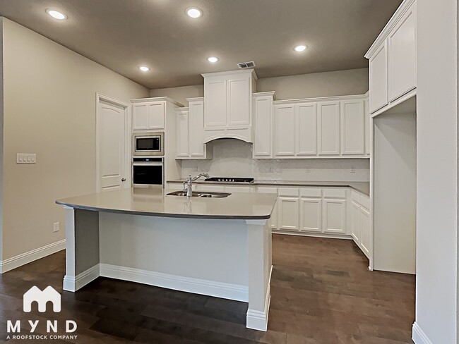 Building Photo - 14844 Gentry Dr