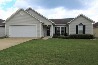 Building Photo - Cute 3/2 Home in Ogletree Village