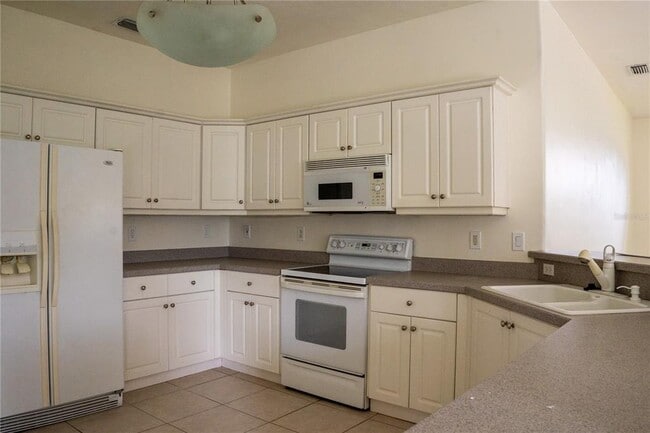 Building Photo - 6063 Sabal Hammock Cir