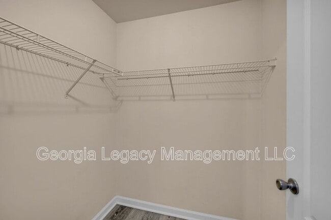 Building Photo - 816 Kaitlyn Dr