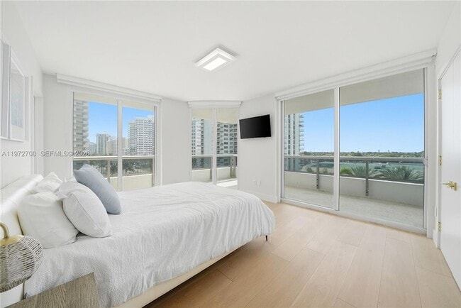 Building Photo - 5801 Collins Ave