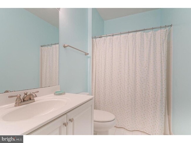 Building Photo - 508 Captains Way