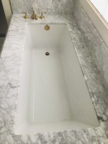 Building Photo - 2528 Myrtle Ave