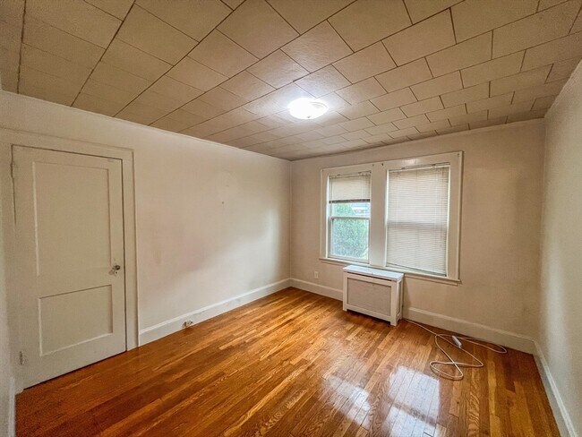 Building Photo - 52 Edgecliff Rd
