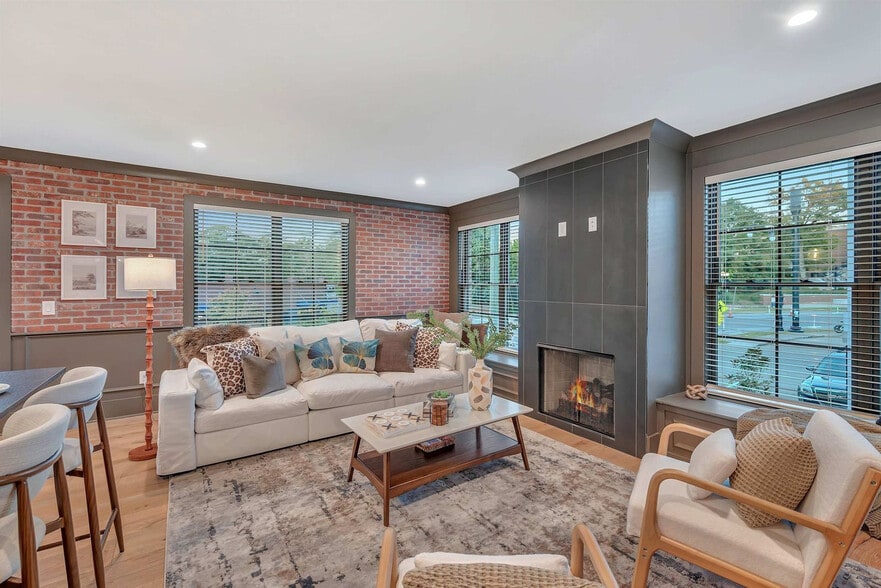 Building Photo - 1701 Portland Ave