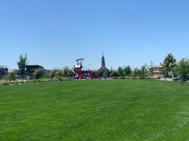 Building Photo - Designer Inspired 4x3 Stunning Home with Bonus Room and 2 Car Garage!