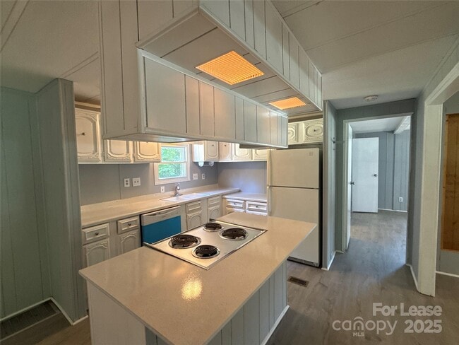 Building Photo - 5248 Montana Cir NW