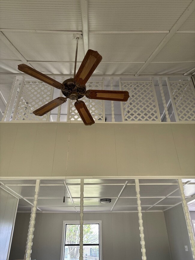 Building Photo - 211 Nance St