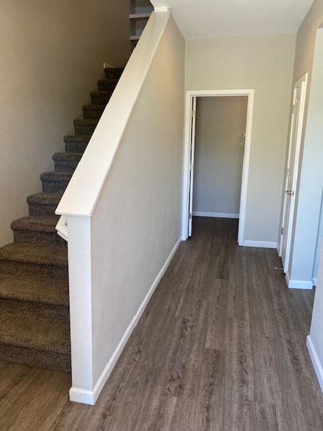 Building Photo - 2150 Santona Cir