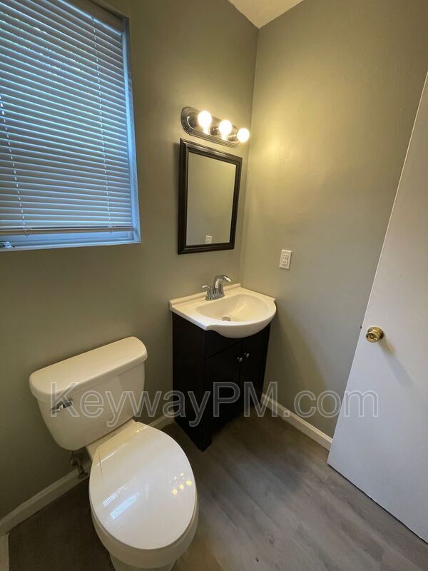 Building Photo - 3567 Kindling Dr