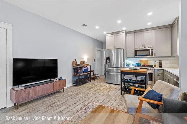 Building Photo - 5508 Avenue G
