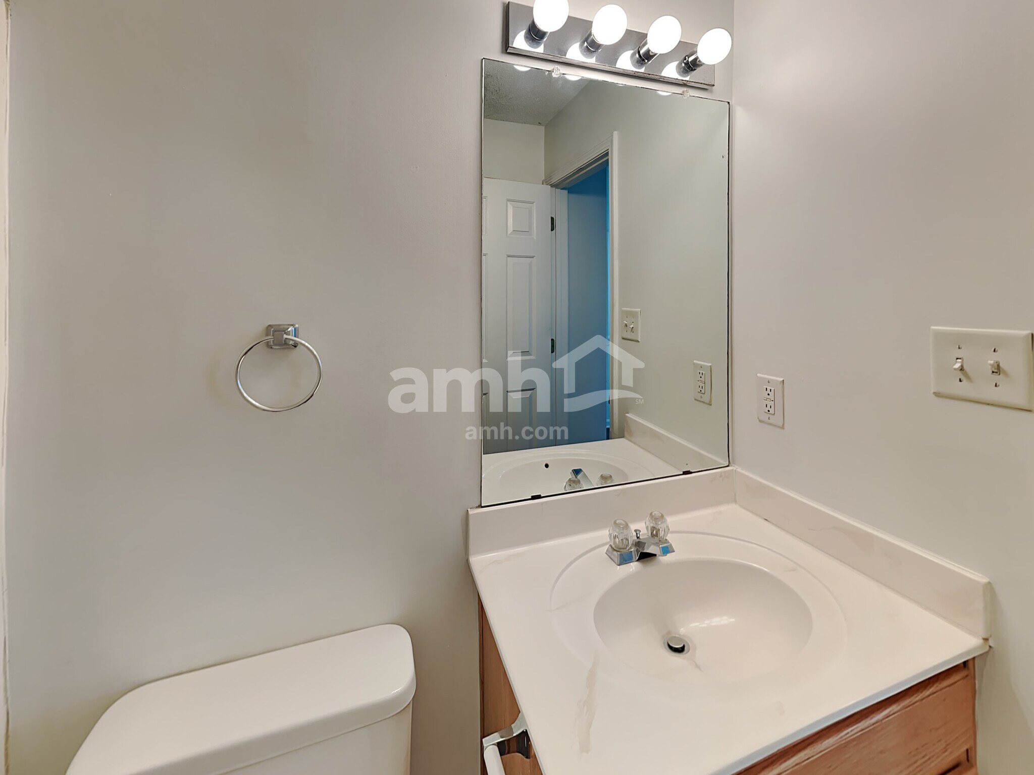 Building Photo - 10502 Plantain Ct