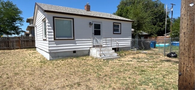Building Photo - 911 N 3rd Ave