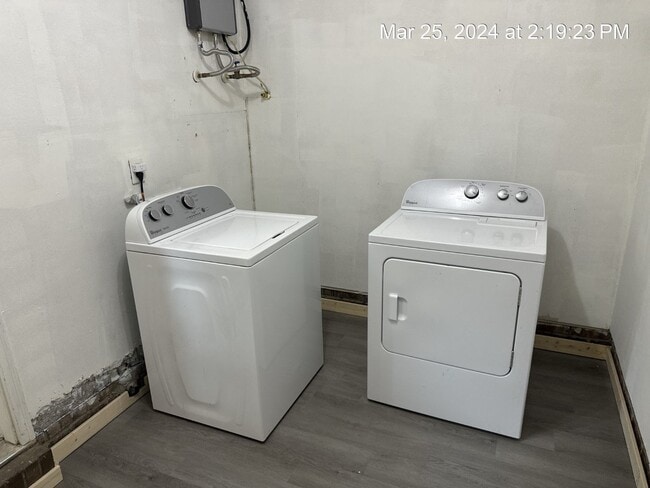 Building Photo - 3516 Torbay Dr