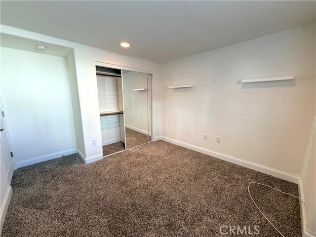 Building Photo - 710 1st Pl