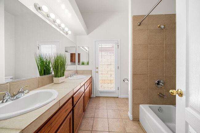 Building Photo - 8614 Exodus Ln