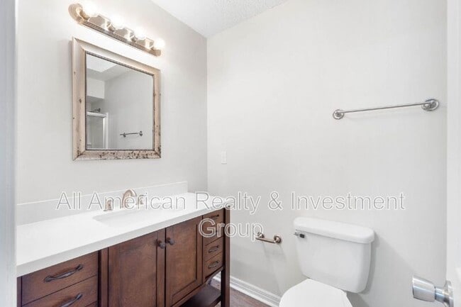 Building Photo - 333 Hudson Dr
