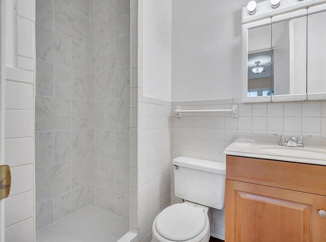 Building Photo - 1702 Elbert Dr