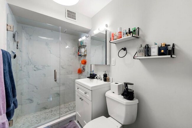 Building Photo - 508 W Wisconsin St