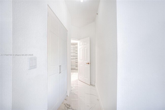 Building Photo - 735 SW 148th Ave
