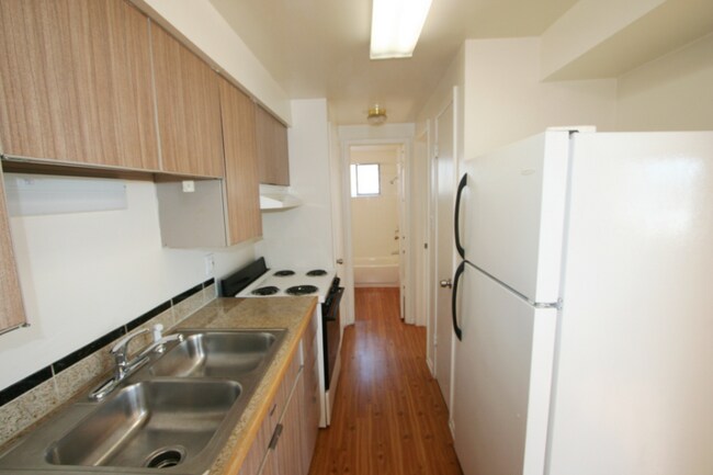 Building Photo - 2035 S Josephine St