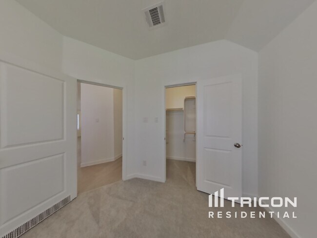 Building Photo - 3024 Pintail St