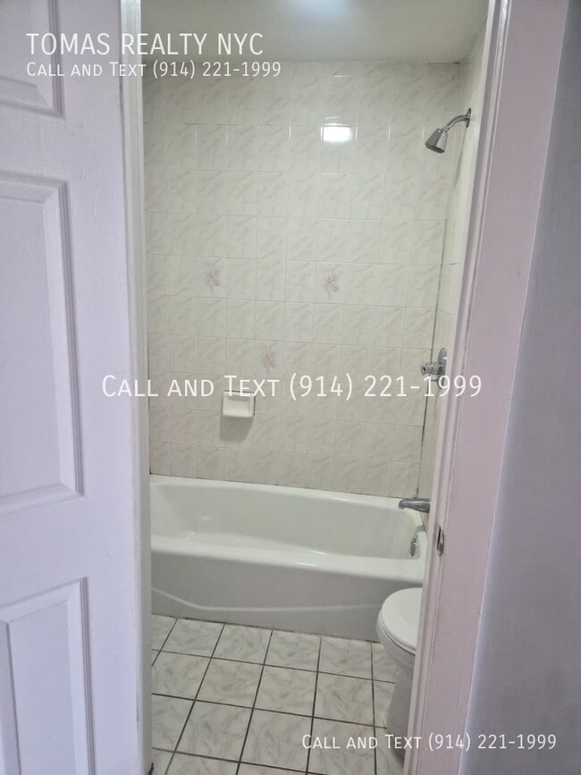 Building Photo - 224 Sommerville Pl