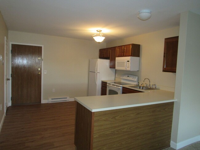 Building Photo - Derry - Fieldstone Terrace- 1 Bedroom Cond...