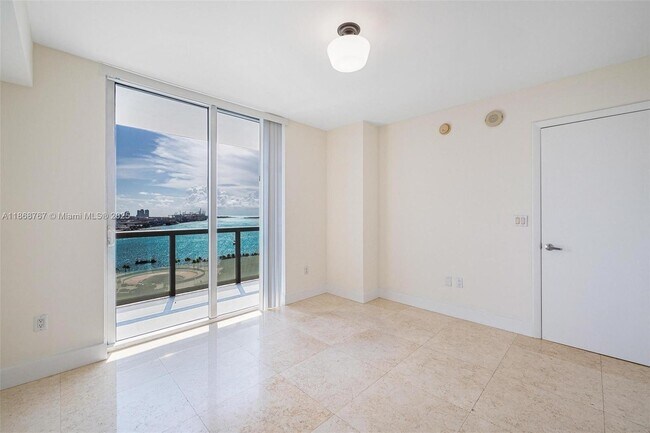 Building Photo - 50 Biscayne Blvd